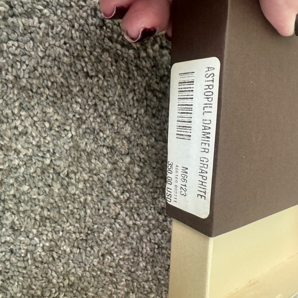 Louis Vuitton original box with cloth - Picture 2 of 2